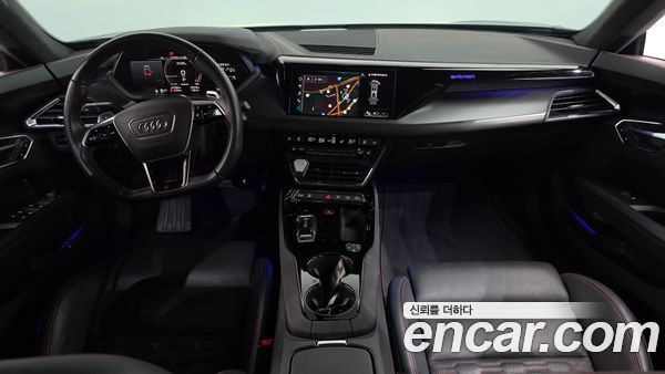 Audi RS e-tron GT 2022, фото 10