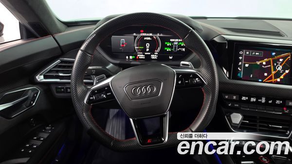 Audi RS e-tron GT 2022, фото 18