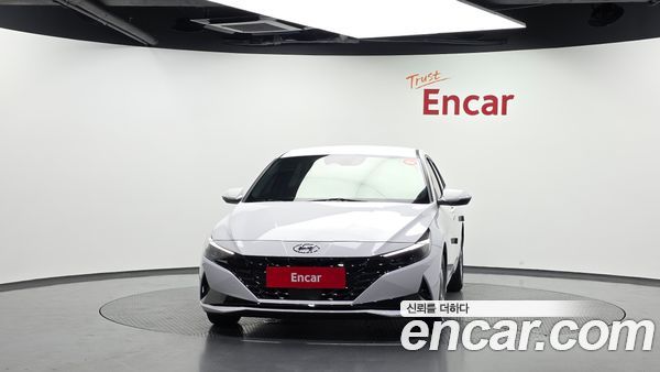 Hyundai Elantra 2021, фото 3