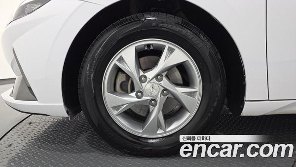 Hyundai Elantra 2021, фото 5