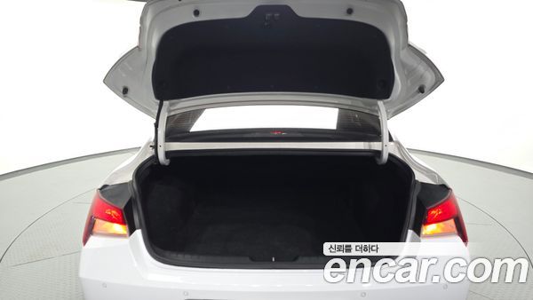 Hyundai Elantra 2021, фото 26