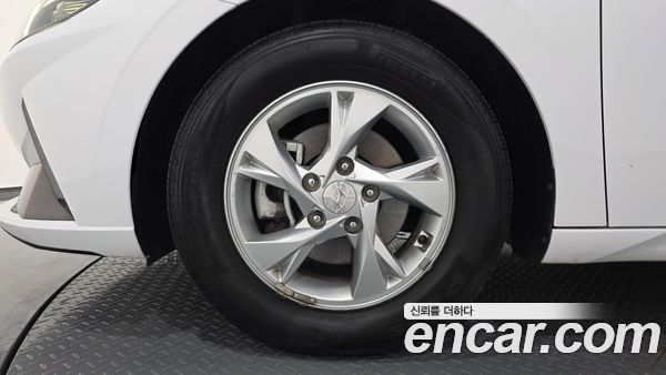 Hyundai Elantra 2021, фото 5