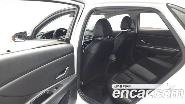 Hyundai Elantra 2021, фото 16