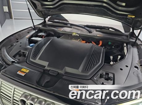 Audi e-tron 2022, фото 5