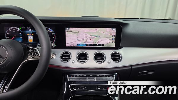 Mercedes-Benz E-Class 2021, фото 19