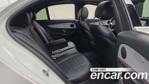 Mercedes-Benz E-Class 2021, фото 15