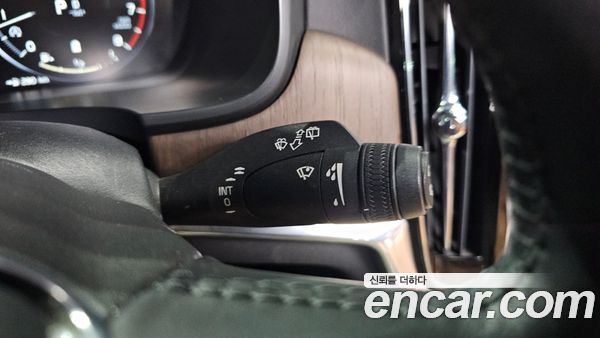 Volvo V90 2021, фото 29