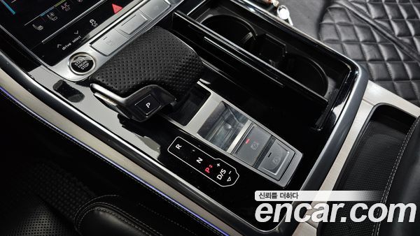 Audi Q8 2021, фото 9