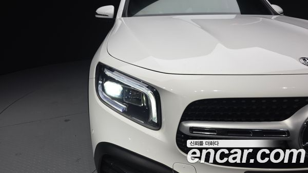 Mercedes-Benz GLB 2020, фото 8