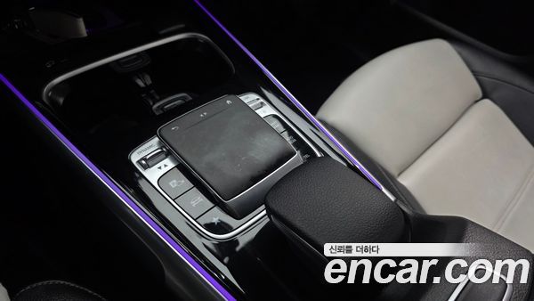 Mercedes-Benz GLB 2020, фото 31