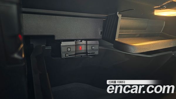 Mercedes-Benz GLB 2020, фото 32