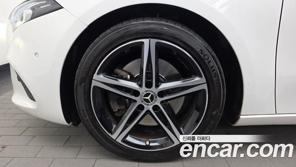 Mercedes-Benz A-Class 2020, фото 5