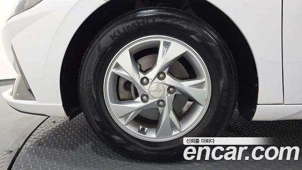 Hyundai Elantra 2021, фото 5