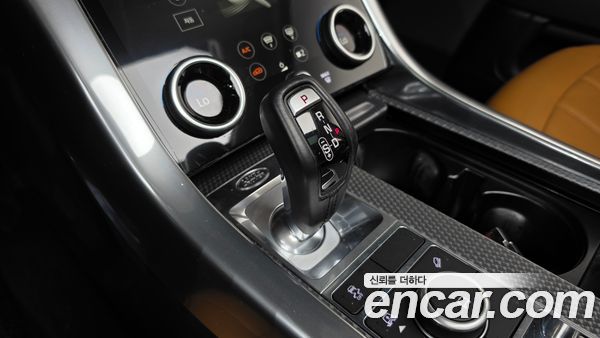 Land Rover Range Rover Sport 2020, фото 12