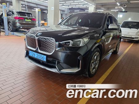 BMW iX1 2024