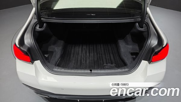 BMW 5 Series 2021, фото 24