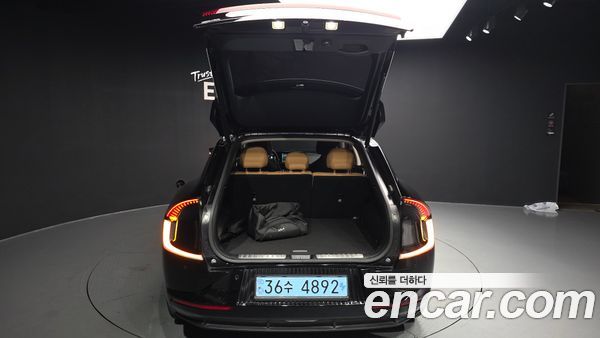 Kia EV6 2023, фото 25