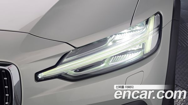 Volvo V60 2021, фото 7