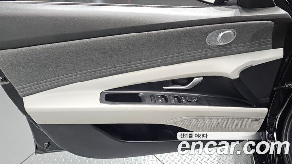 Hyundai Elantra 2022, фото 14