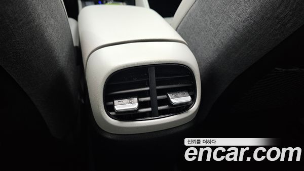 Hyundai Elantra 2022, фото 35