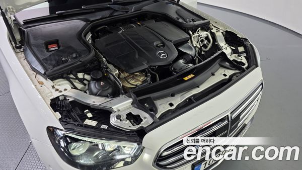 Mercedes-Benz E-Class 2021, фото 6