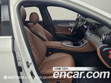 Mercedes-Benz E-Class 2022, фото 14