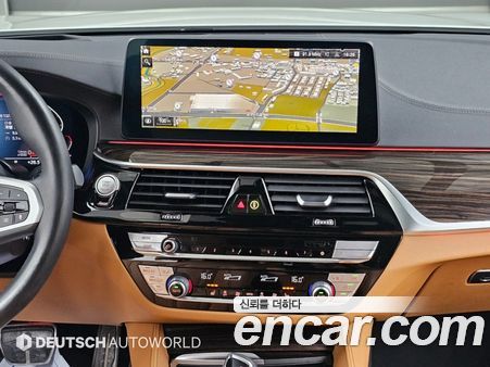 BMW 5 Series 2021, фото 14