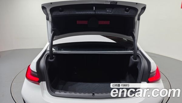 BMW 3 Series 2026, фото 26