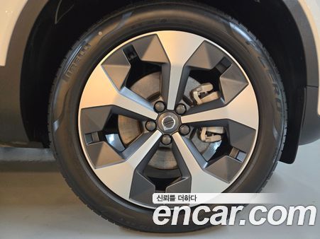 Volvo XC40 2025, фото 6