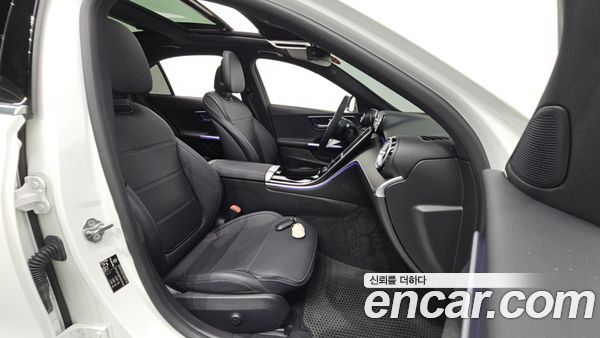 Mercedes-Benz C-Class 2023, фото 16