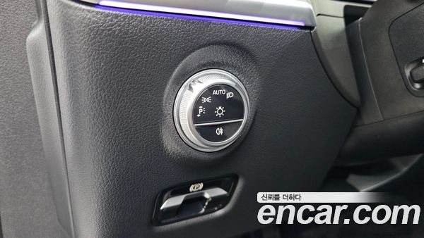 Mercedes-Benz C-Class 2023, фото 29