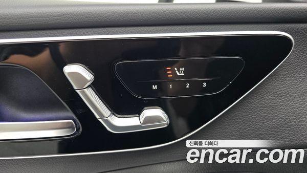 Mercedes-Benz C-Class 2023, фото 31
