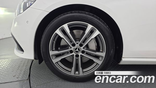 Mercedes-Benz E-Class 2021, фото 5