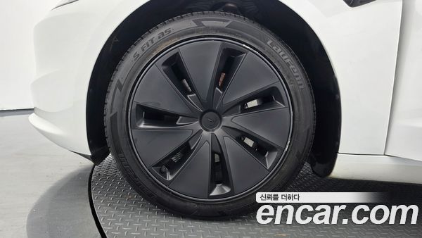 Tesla Model 3 2024, фото 5
