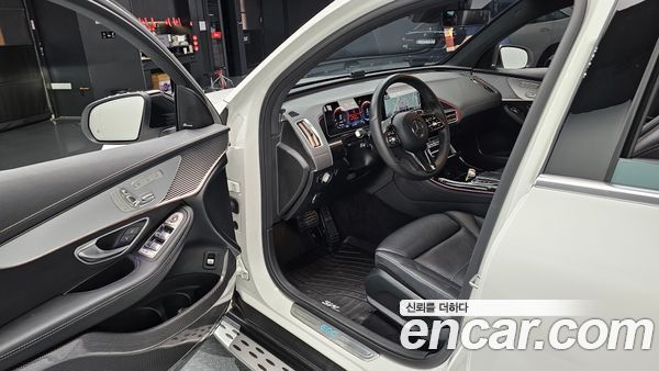 Mercedes-Benz EQC 2020, фото 12