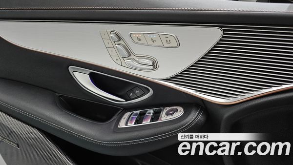 Mercedes-Benz EQC 2020, фото 19