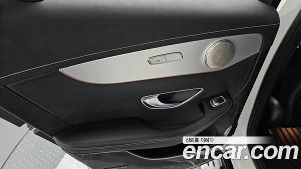 Mercedes-Benz EQC 2020, фото 14