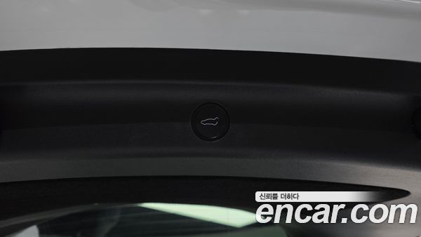 Tesla Model Y 2023, фото 19