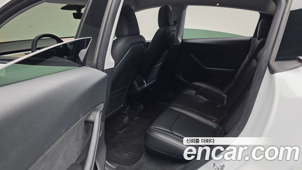 Tesla Model Y 2023, фото 15