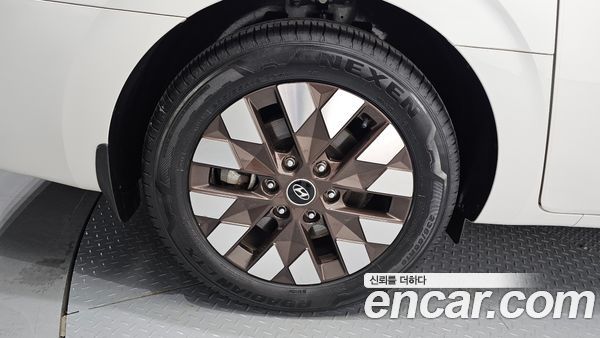 Hyundai Staria 2023, фото 4