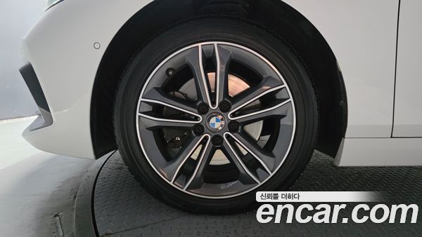 BMW 1 Series 2021, фото 5