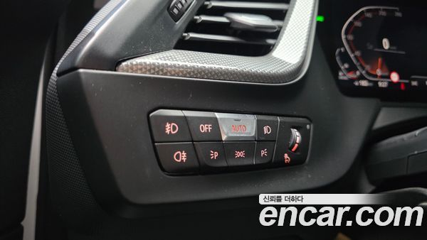 BMW 1 Series 2021, фото 26