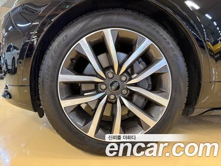 Land Rover Discovery 2022, фото 5