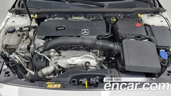 Mercedes-Benz CLA 2023, фото 13