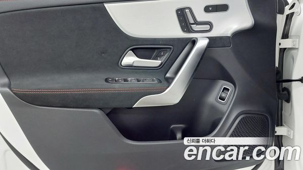 Mercedes-Benz CLA 2023, фото 18