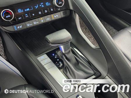 Hyundai Elantra 2023, фото 9