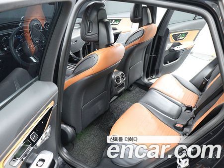 Mercedes-Benz GLC 2024, фото 10
