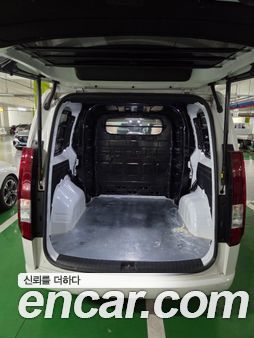 Hyundai Staria 2025, фото 5