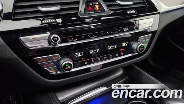 BMW 5 Series 2022, фото 31