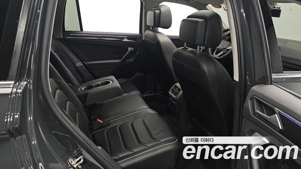Volkswagen Tiguan 2021, фото 16